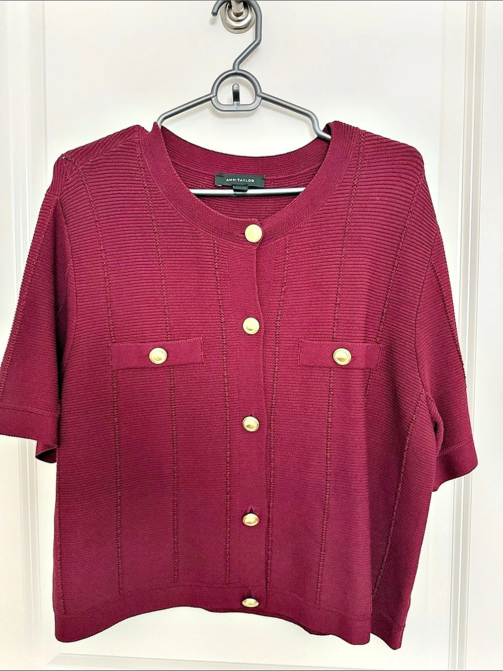 Ann Taylor Knit Button Front Top Burgundy Large Like New
